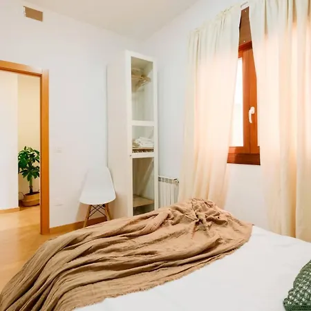 Seo Centro 8 Pax Familiar 3 * Zaragoza