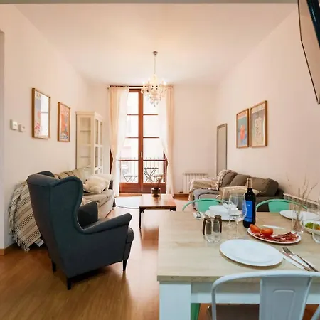 Seo Centro 8 Pax Familiar 3 * 萨拉戈萨